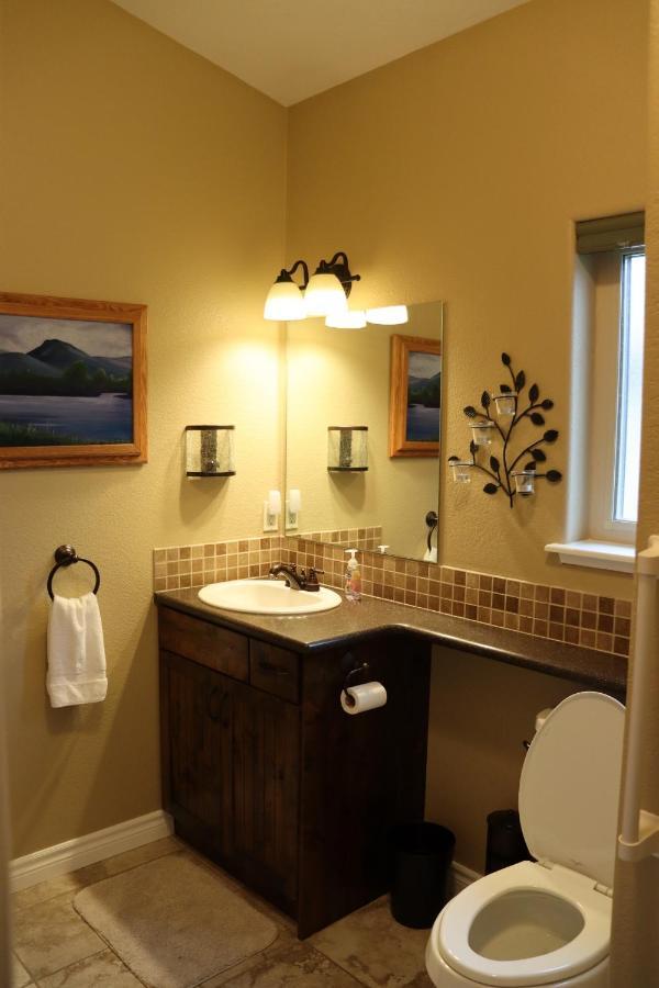 Glacier National Park Getaway - Oakmont Retreat *